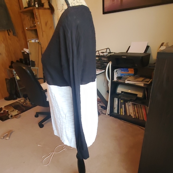 Express black/white color block sweater size Med - Picture 4 of 8